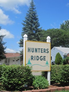 Hunters Ridge Community. Sign Hunters Ridge Sub-Division, Flint, MI